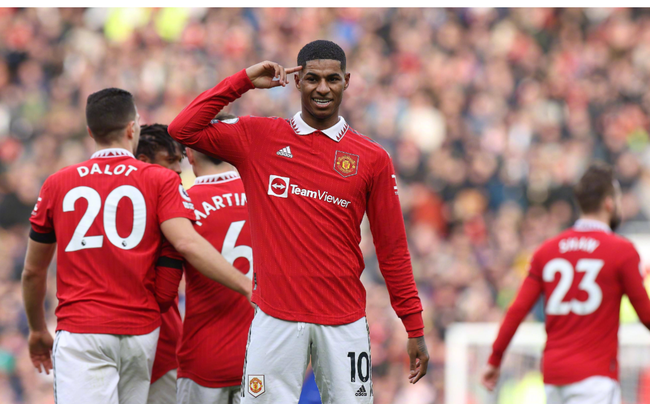 世体：特尔施特根将出席甘伯杯，并作为队长向球迷致辞.